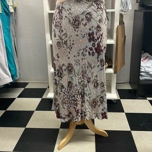 NWT So midi skirt. Retails $38.00, our price $18.00. Size xxl. Pull on..no zip